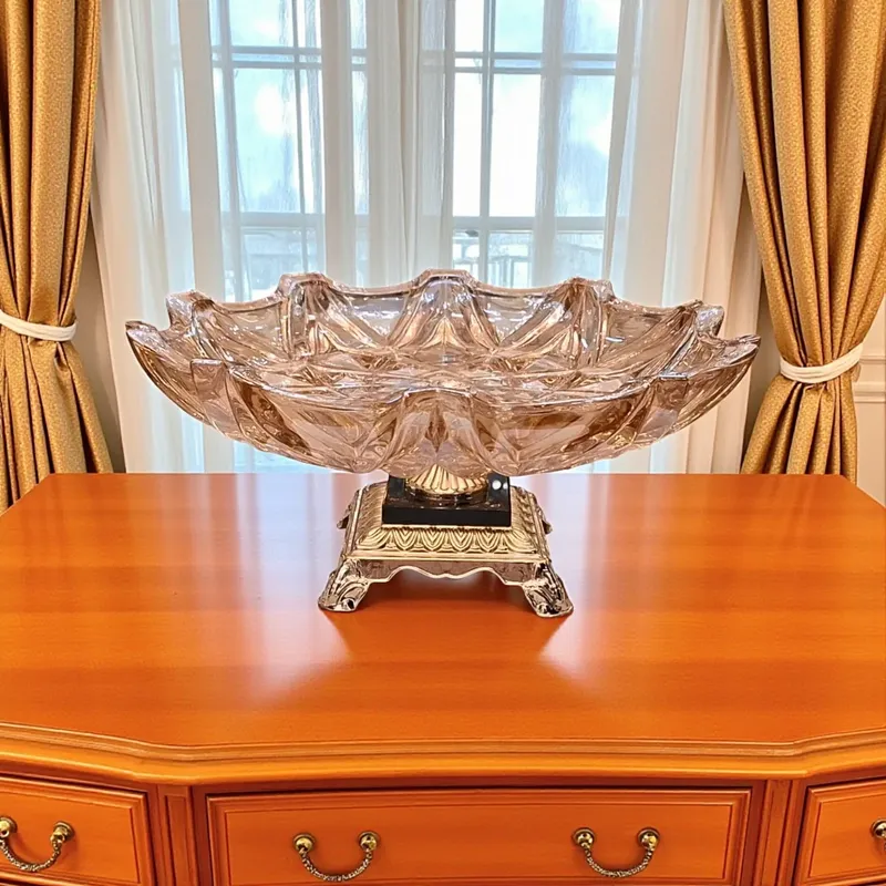 إخوان سرور الإضاءة الحديثة والديكور طبق فاكهة كريستال فاخر على قاعدة معدنية ذهبية، قطعة ديكور مركزية أنيقة للصالون والمائدة.