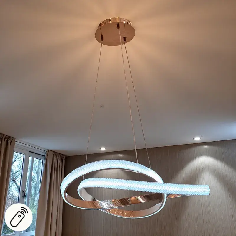 نجفة ليد (LED) مودرن "حلقات الكريستال الذهبية" - إضاءة ذكية 3 ألوان مع ريموت كنترول وخاصية تعتيم، موديل 030599 نجفة ليد حلقات كريستال مودرن مع ريموت كنترول وخاصية تعتيم وإضاءة ثلاثية الألوان.
